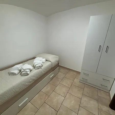 Domus Dei Gemelli * Nápoly